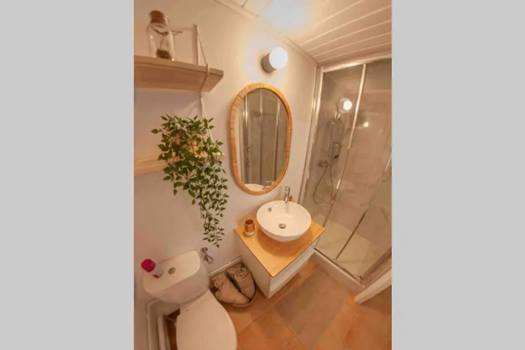 Charmant Studio/T2 Au Calme Avec Jardin Et Parking Fos-sur-Mer France